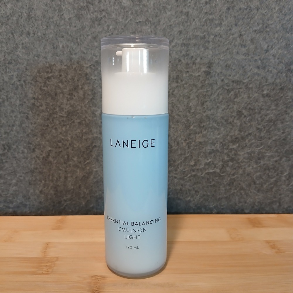 NIB Laneige Essential Balancing Emulsion Light 4.05 oz 120ml skincare
